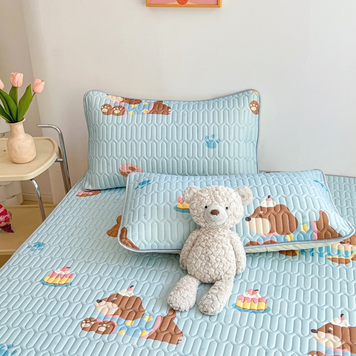 91家纺网 家纺一手货源 找家纺 沐慕 2026新款小清新凉感丝乳胶凉席三件套 腊肠狗