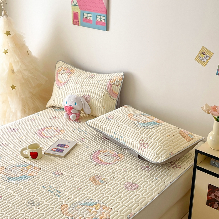 91家纺网 家纺一手货源 找家纺 沐慕 2026新款小清新凉感丝乳胶凉席三件套 萝莉猫