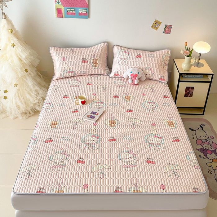 91家纺网 家纺一手货源 找家纺 沐慕 2026新款小清新凉感丝乳胶凉席三件套 樱桃萌猫