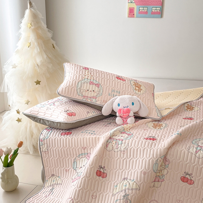 91家纺网 家纺一手货源 找家纺 沐慕 2026新款小清新凉感丝乳胶凉席三件套 樱桃萌猫