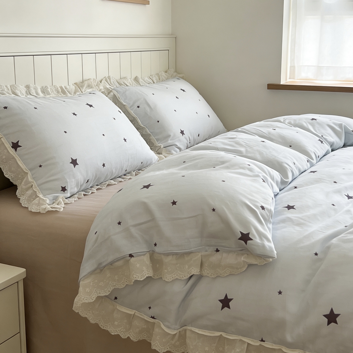 91家纺网 家纺一手货源 找家纺 荣轩家居 2026新款韩式浪漫花边工艺款全棉纯棉双层纱四件套（铺床版）星晚-蓝