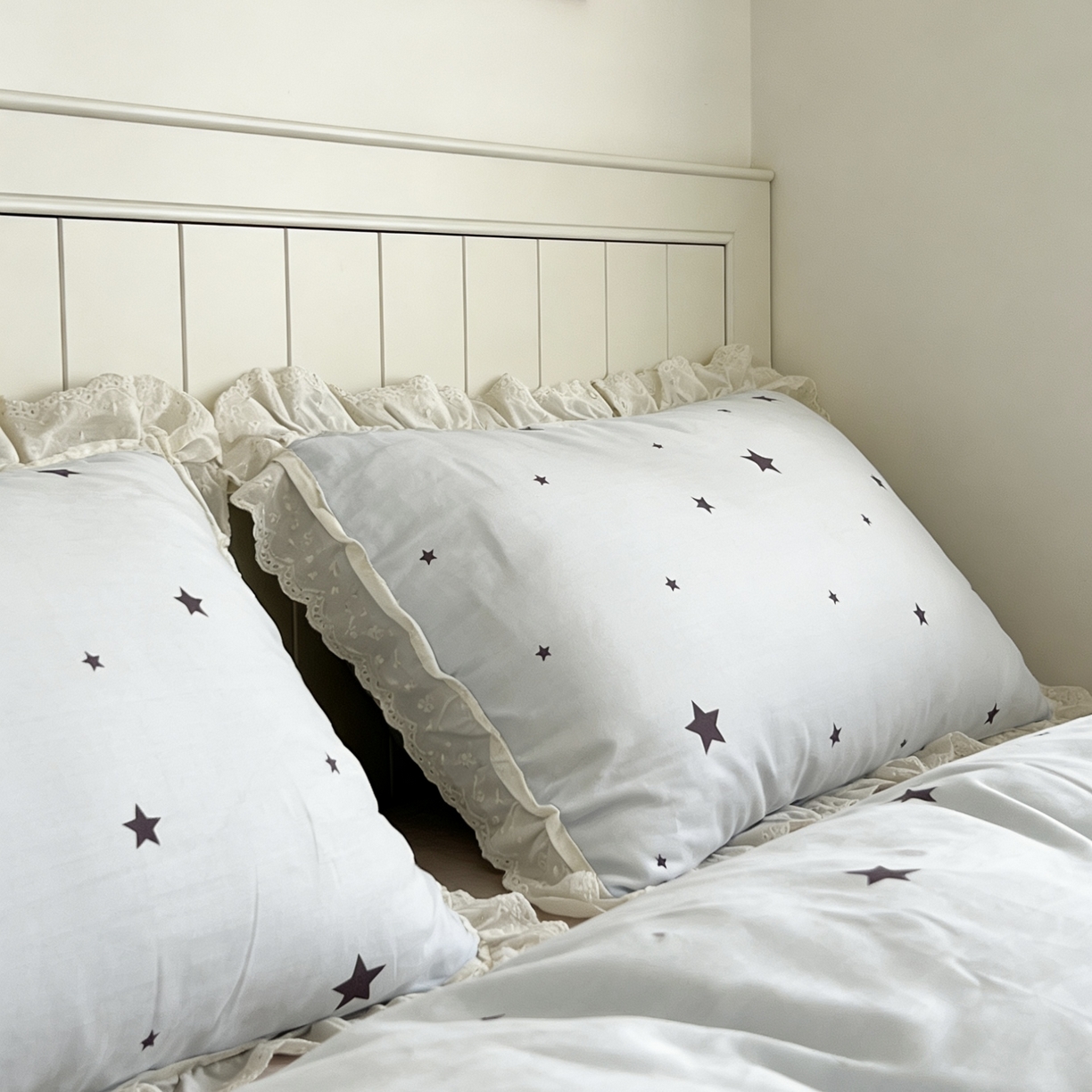 91家纺网 家纺一手货源 找家纺 荣轩家居 2026新款韩式浪漫花边工艺款全棉纯棉双层纱四件套（铺床版）星晚-蓝