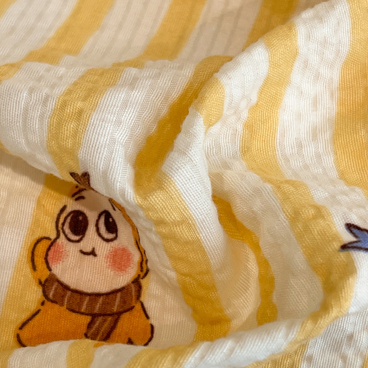 91家纺网 家纺一手货源 找家纺 瑞禾家纺（原阿亮） 2026新款云感泡芙棉小清新印花贝壳边四件套 哈喽星人