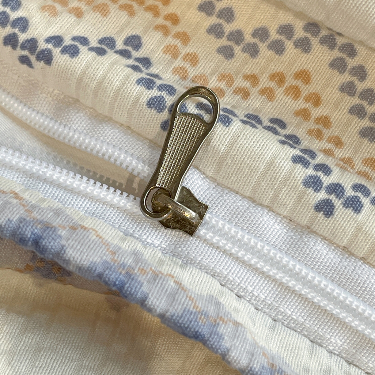 91家纺网 家纺一手货源 找家纺 瑞禾家纺（原阿亮） 2026新款云感泡芙棉小清新印花贝壳边四件套 萌趣小熊