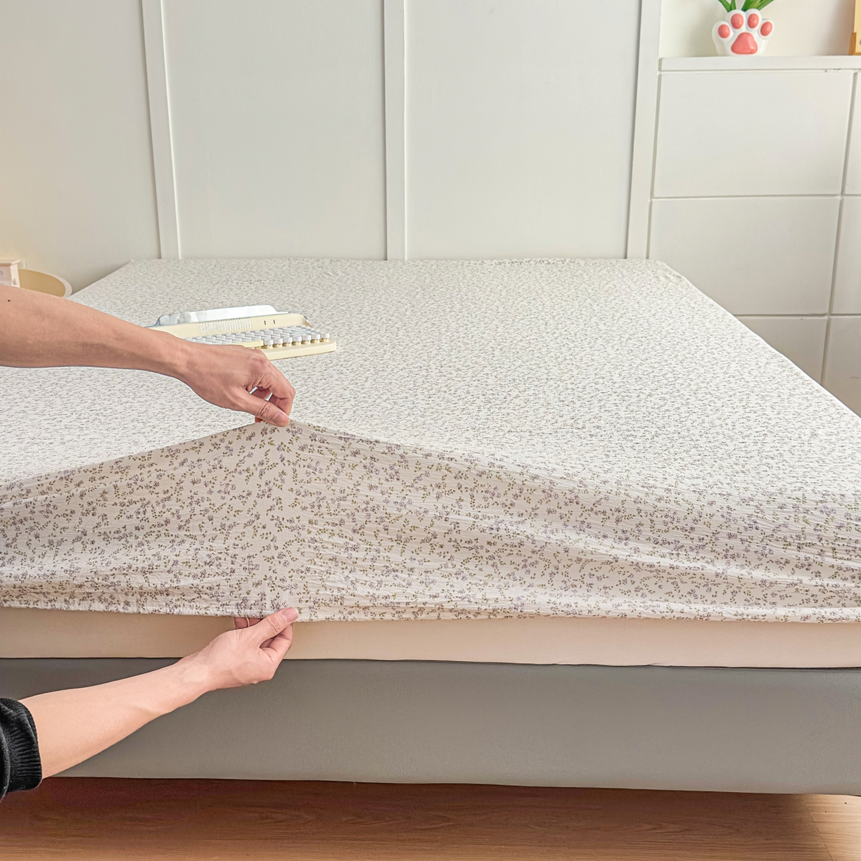 91家纺网 家纺一手货源 找家纺 优雅星家纺 2026春夏新款a类泡芙双层纱床笠印花卡通全包围床垫保护套单床笠 床笠单件 莫奈紫