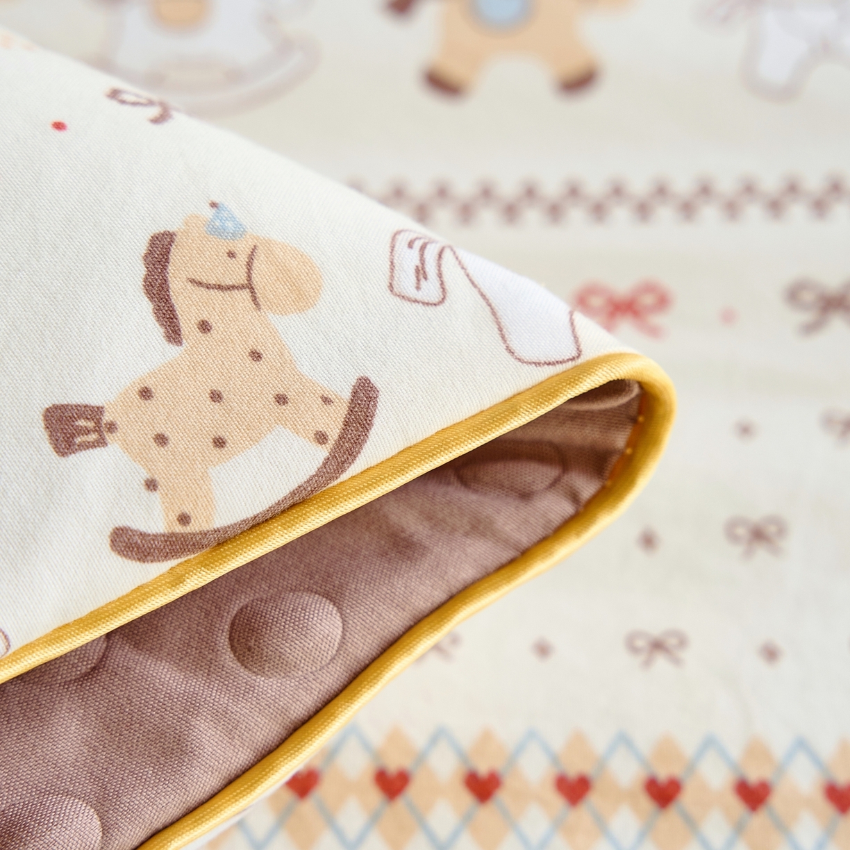 91家纺网 家纺一手货源 找家纺 赛琳 2026新款小清新大豆纤维豆豆被春秋被儿童夏凉被空调被 费尔岛木马