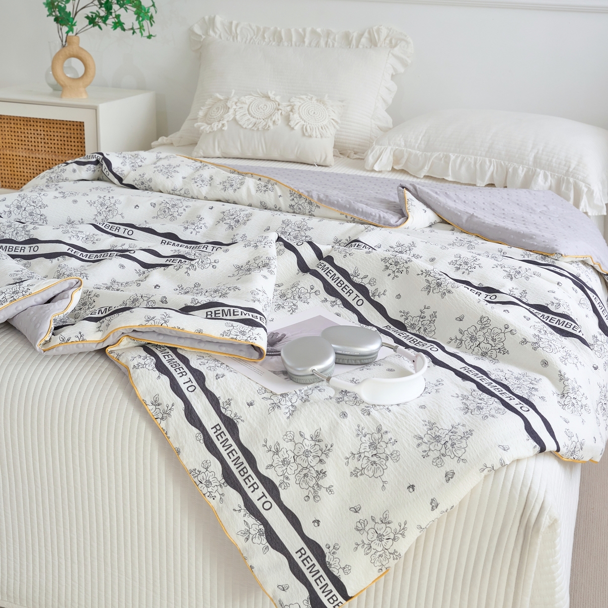 91家纺网 家纺一手货源 找家纺 赛琳 2026新款小清新大豆纤维豆豆被春秋被儿童夏凉被空调被 赫本娜