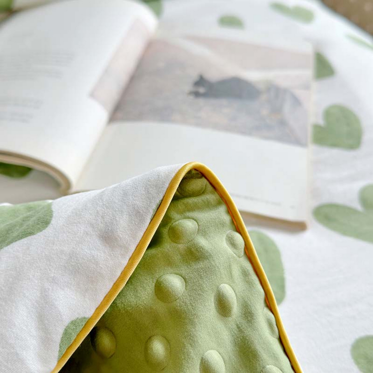 91家纺网 家纺一手货源 找家纺 赛琳 2026新款小清新大豆纤维豆豆被春秋被儿童夏凉被空调被 绿爱心