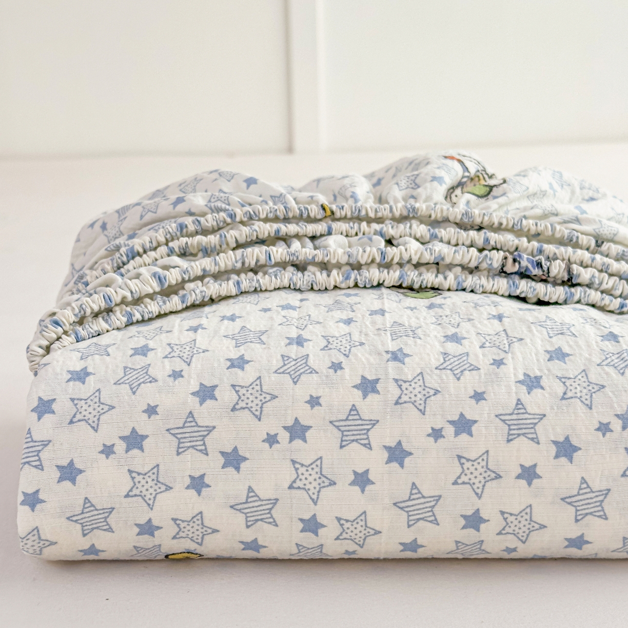 91家纺网 家纺一手货源 找家纺 优雅星家纺 2026春夏新款a类泡芙双层纱床笠印花卡通全包围床垫保护套单床笠 床笠单件 汪星人