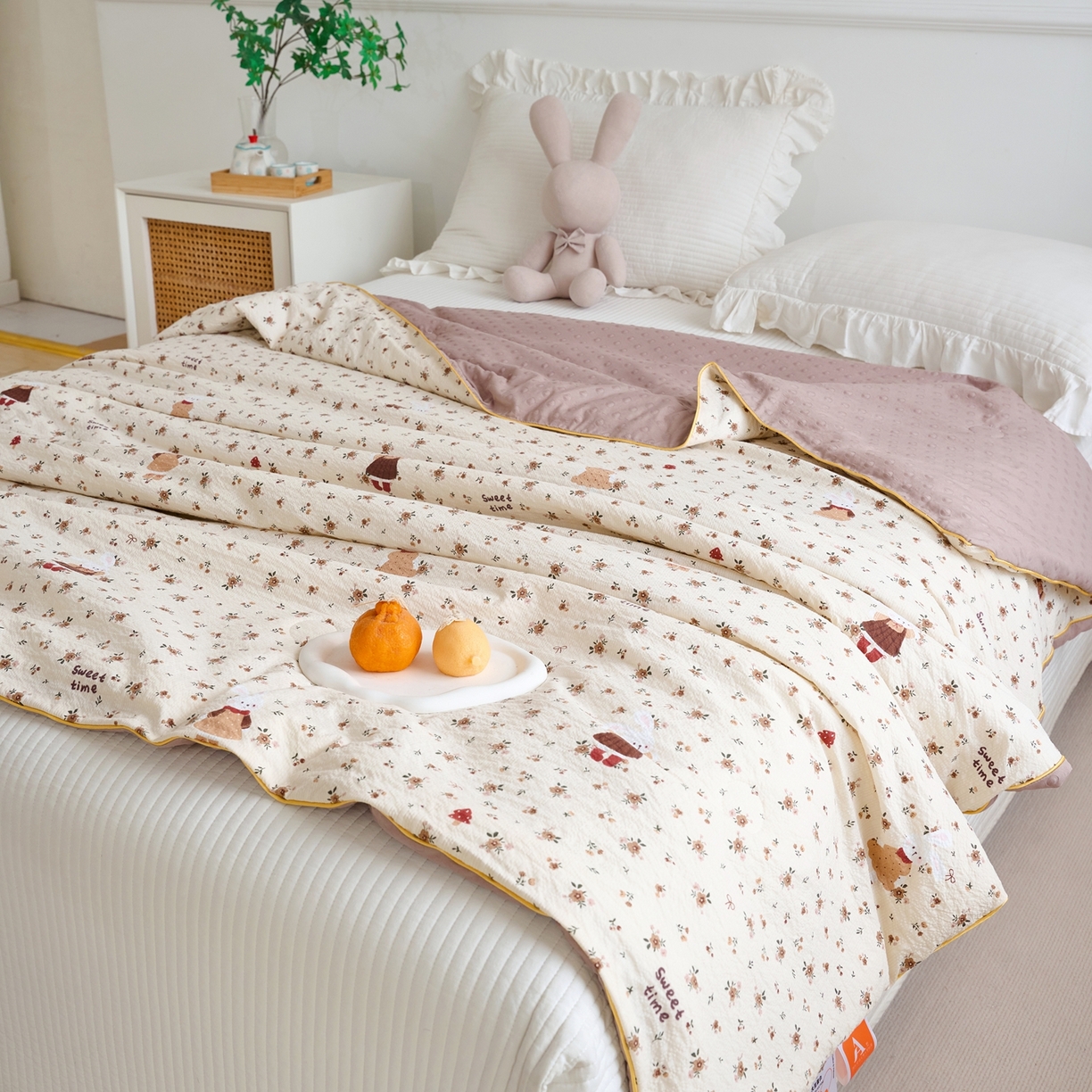 91家纺网 家纺一手货源 找家纺 赛琳 2026新款小清新大豆纤维豆豆被春秋被儿童夏凉被空调被 奶棕小兔