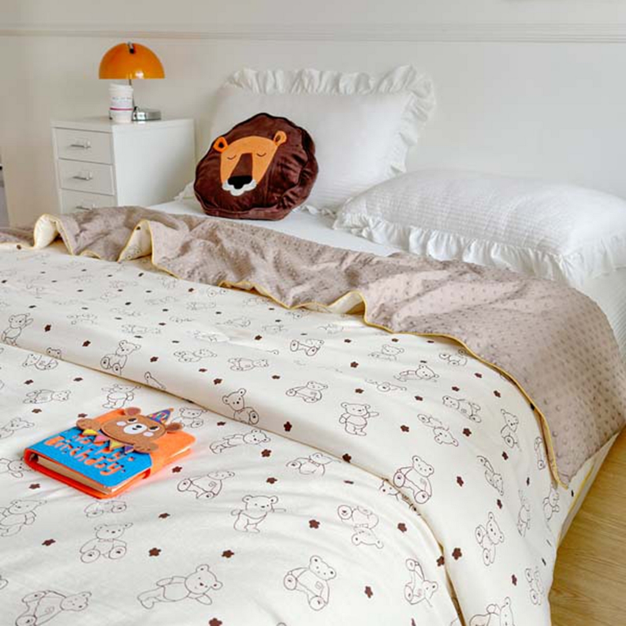 91家纺网 家纺一手货源 找家纺 赛琳 2026新款小清新大豆纤维豆豆被春秋被儿童夏凉被空调被 小熊院长