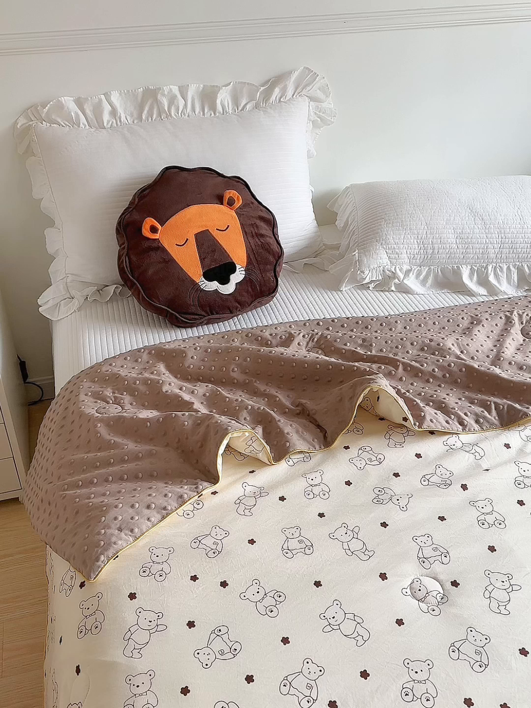 91家纺网 家纺一手货源 找家纺 赛琳 2026新款小清新大豆纤维豆豆被春秋被儿童夏凉被空调被 小熊院长