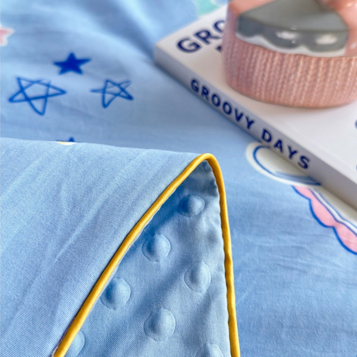 91家纺网 家纺一手货源 找家纺 赛琳 2026新款小清新大豆纤维豆豆被春秋被儿童夏凉被空调被 蓝圈圈小狗