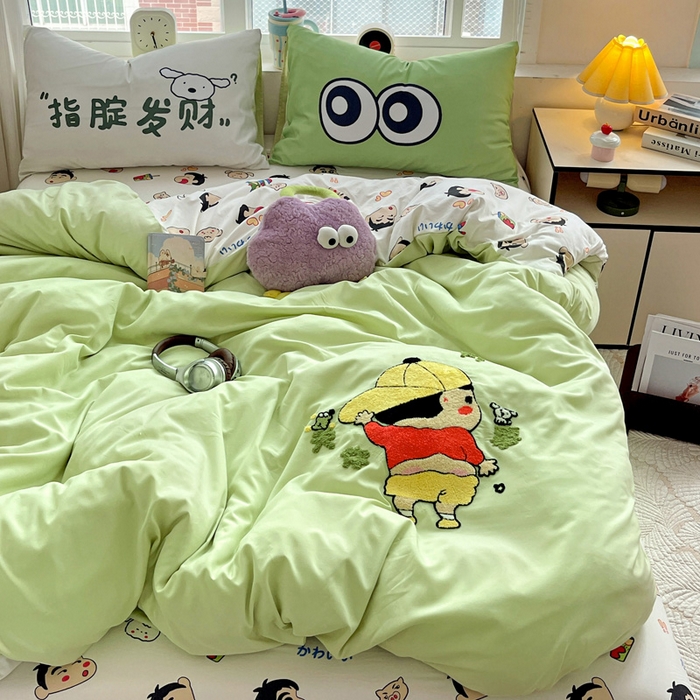 91家纺网 家纺一手货源 找家纺 一霖家纺 2026正版蜡笔小新高克重云朵毛巾绣数码枕套系列四件套热推款第二波蜡笔小新集合控 洒脱的新新