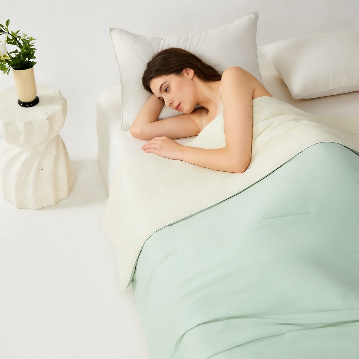 91家纺网 家纺一手货源 找家纺 大吉 2026新款纯色锦氨系列夏被被子被芯 绿+奶白