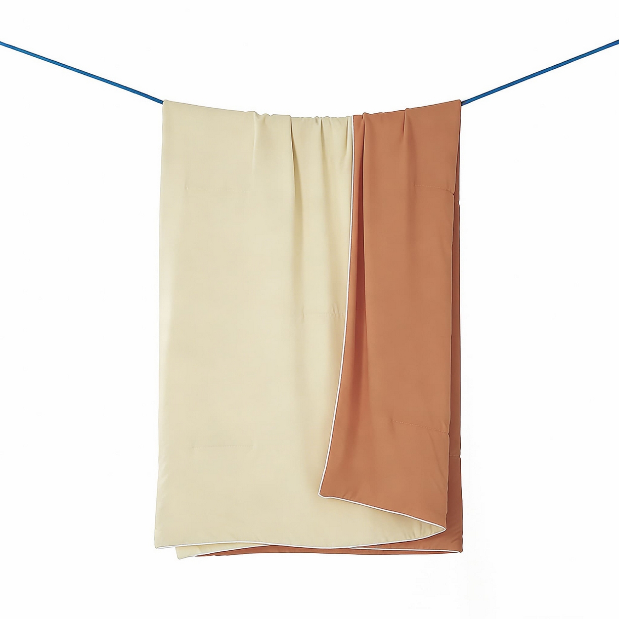 91家纺网 家纺一手货源 找家纺 大吉 2026新款纯色锦氨系列夏被被子被芯 咖+奶白