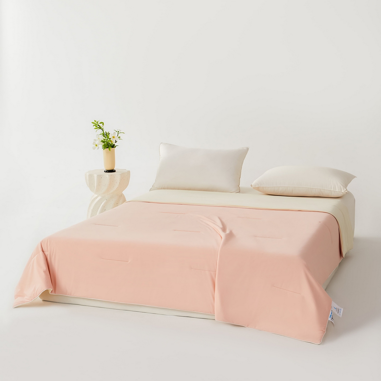 91家纺网 家纺一手货源 找家纺 大吉 2026新款纯色锦氨系列夏被被子被芯 粉+奶白