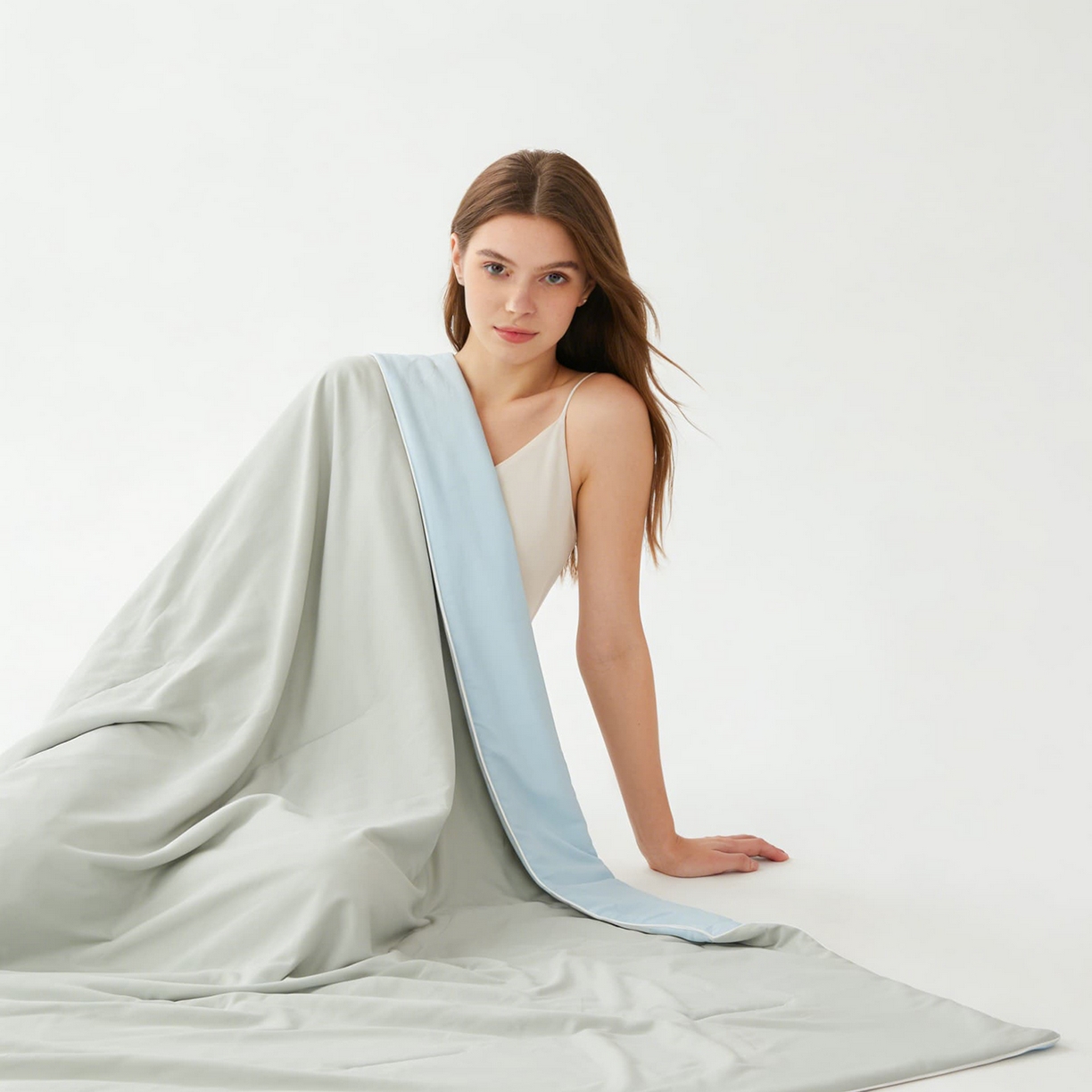 91家纺网 家纺一手货源 找家纺 大吉 2026新款纯色锦氨系列夏被被子被芯 灰+浅蓝