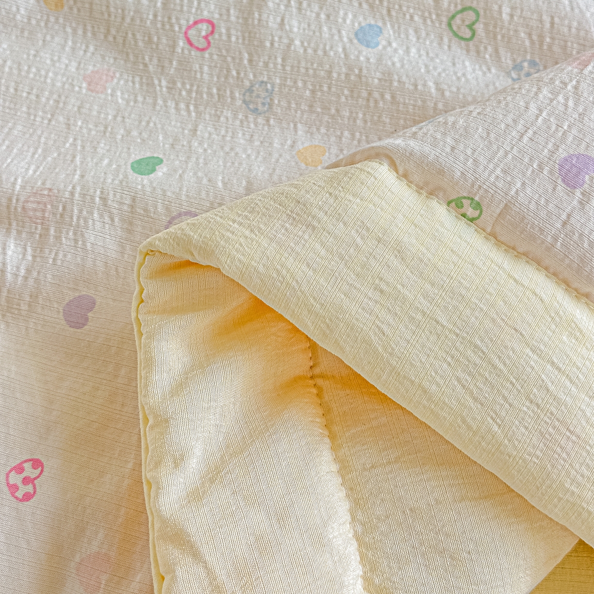 91家纺网 家纺一手货源 找家纺 晓时候 2026新款皱皱纱大豆夏被夏凉被空调被 甜梦奶心