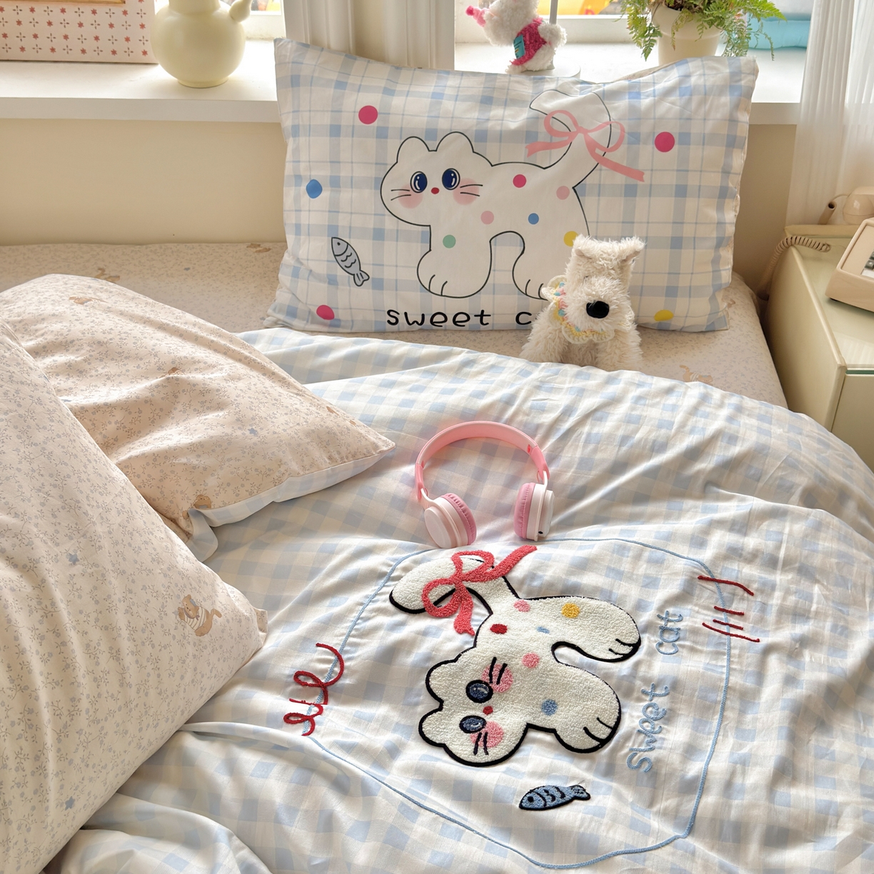 91家纺网 家纺一手货源 找家纺 乐童家纺 2026新款13370全棉纯棉毛巾绣呆萌系列四件套第二波 大眼萌猫