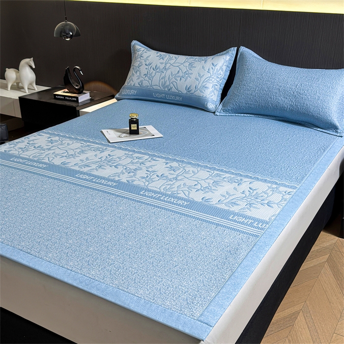 91家纺网 家纺一手货源 找家纺 慕木家纺 2026新款高端复合三明治PE乙纶提花610克冰豆豆凉席欧洛菲系列（提供买家秀） 欧洛菲-蓝床席款