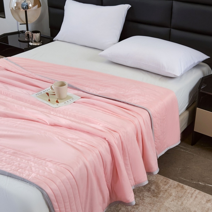 91家纺网 家纺一手货源 找家纺 天之悦家纺 2026跨境外贸可机洗水洗A类夏被冰淇淋凉感丝空调被子被芯夏凉被 粉玉色（条纹款）