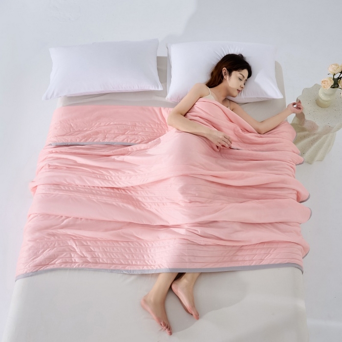 91家纺网 家纺一手货源 找家纺 天之悦家纺 2026跨境外贸可机洗水洗A类夏被冰淇淋凉感丝空调被子被芯夏凉被 粉玉色（条纹款）