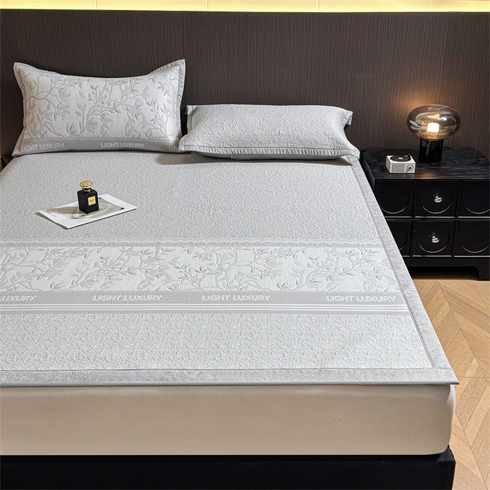 91家纺网 家纺一手货源 找家纺 慕木家纺 2026新款高端复合三明治PE乙纶提花610克冰豆豆凉席欧洛菲系列（提供买家秀） 欧洛菲-灰床席款