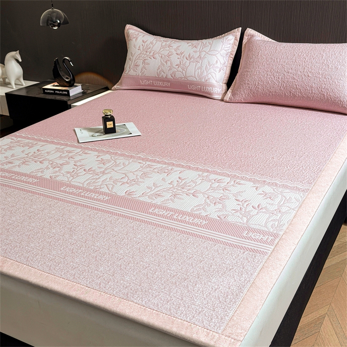 91家纺网 家纺一手货源 找家纺 慕木家纺 2026新款高端复合三明治PE乙纶提花610克冰豆豆凉席欧洛菲系列（提供买家秀） 欧洛菲-粉床席款