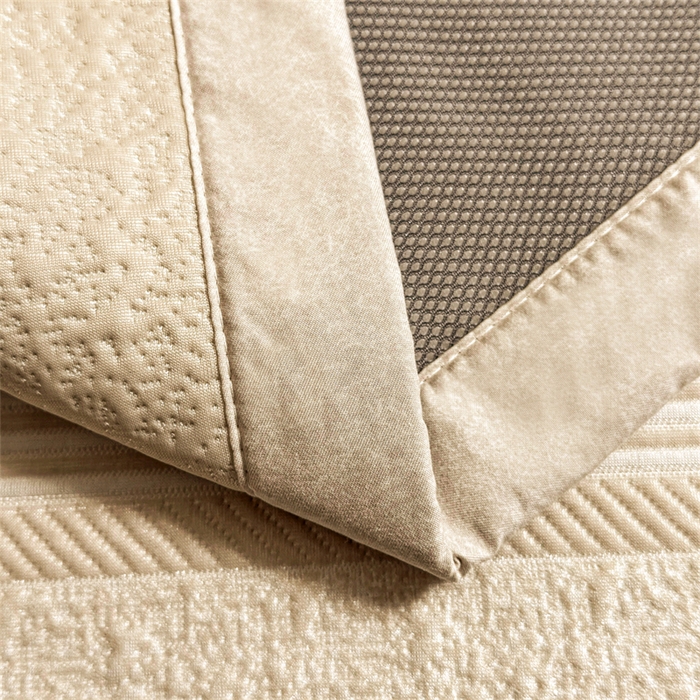 91家纺网 家纺一手货源 找家纺 慕木家纺 2026新款高端复合三明治PE乙纶提花610克冰豆豆凉席欧洛菲系列（提供买家秀） 欧洛菲-卡其床席款