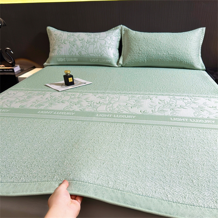 91家纺网 家纺一手货源 找家纺 慕木家纺 2026新款高端复合三明治PE乙纶提花610克冰豆豆凉席欧洛菲系列（提供买家秀） 欧洛菲-绿床席款