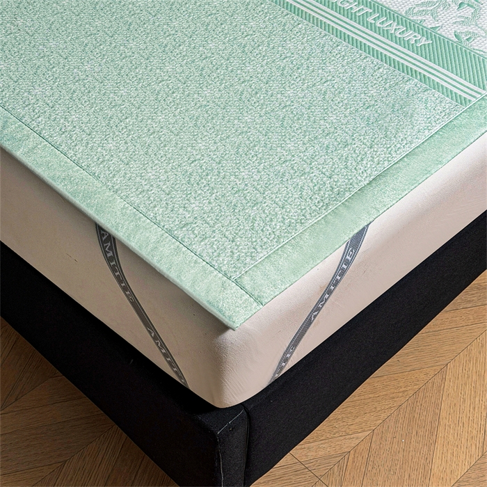 91家纺网 家纺一手货源 找家纺 慕木家纺 2026新款高端复合三明治PE乙纶提花610克冰豆豆凉席欧洛菲系列（提供买家秀） 欧洛菲-绿床席款