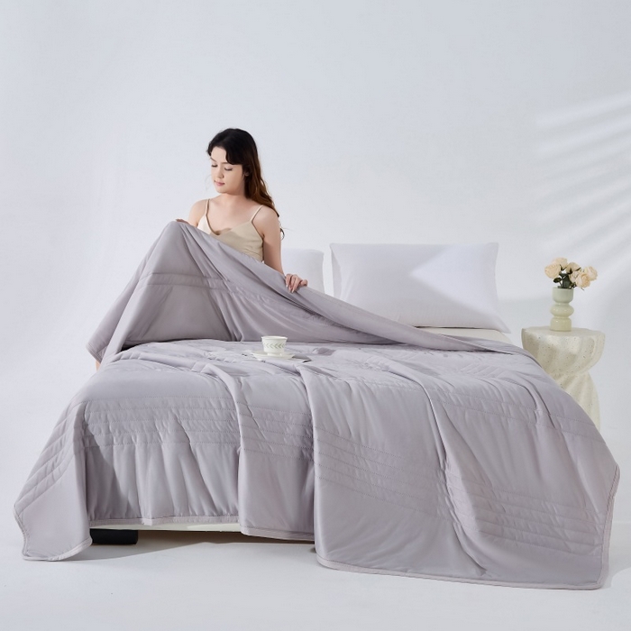 91家纺网 家纺一手货源 找家纺 天之悦家纺 2026跨境外贸可机洗水洗A类夏被冰淇淋凉感丝空调被子被芯夏凉被 浅灰（条纹款）