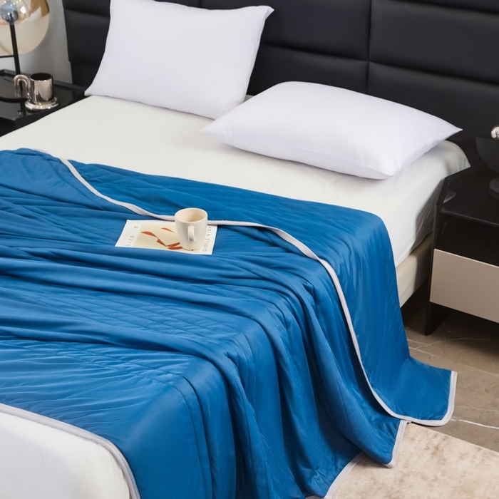 91家纺网 家纺一手货源 找家纺 天之悦家纺 2026跨境外贸可机洗水洗A类夏被冰淇淋凉感丝空调被子被芯夏凉被 深空蓝（条纹款）