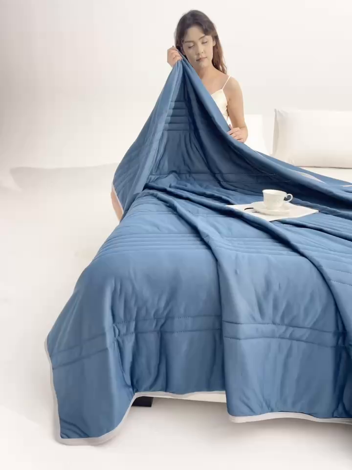 91家纺网 家纺一手货源 找家纺 天之悦家纺 2026跨境外贸可机洗水洗A类夏被冰淇淋凉感丝空调被子被芯夏凉被 深空蓝（条纹款）