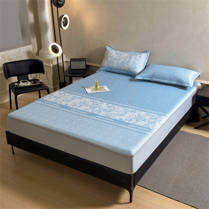 91家纺网 家纺一手货源 找家纺 慕木家纺 2026新款高端复合三明治PE乙纶提花610克冰豆豆凉席欧洛菲系列（提供买家秀） 欧洛菲-蓝床笠款