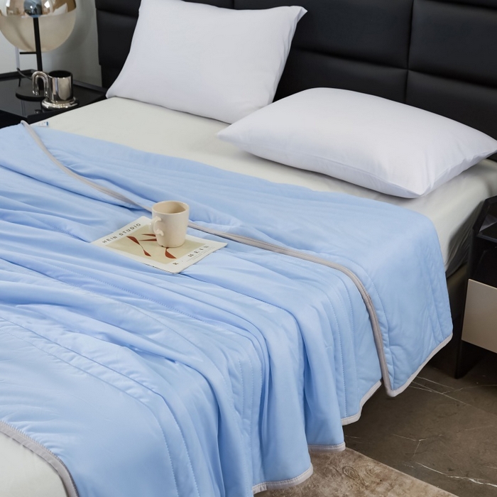 91家纺网 家纺一手货源 找家纺 天之悦家纺 2026跨境外贸可机洗水洗A类夏被冰淇淋凉感丝空调被子被芯夏凉被 云天蓝（条纹款）
