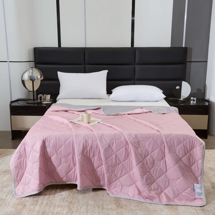 91家纺网 家纺一手货源 找家纺 天之悦家纺 2026跨境外贸可机洗水洗A类夏被冰淇淋凉感丝空调被子被芯夏凉被 豆沙色配灰色（花纹款）