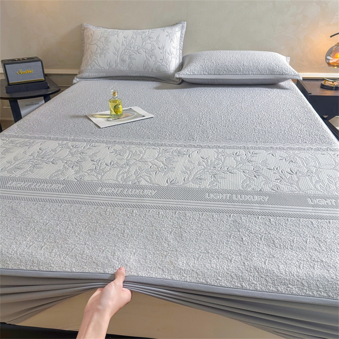 91家纺网 家纺一手货源 找家纺 慕木家纺 2026新款高端复合三明治PE乙纶提花610克冰豆豆凉席欧洛菲系列（提供买家秀） 欧洛菲-灰床笠款