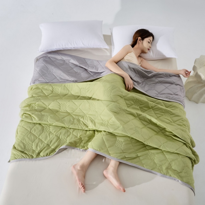 91家纺网 家纺一手货源 找家纺 天之悦家纺 2026跨境外贸可机洗水洗A类夏被冰淇淋凉感丝空调被子被芯夏凉被 果绿色配灰色（花纹款）