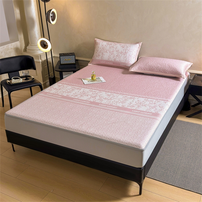 91家纺网 家纺一手货源 找家纺 慕木家纺 2026新款高端复合三明治PE乙纶提花610克冰豆豆凉席欧洛菲系列（提供买家秀） 欧洛菲-粉床笠款