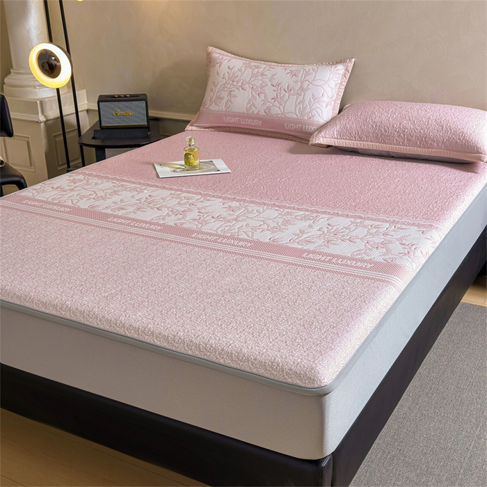 91家纺网 家纺一手货源 找家纺 慕木家纺 2026新款高端复合三明治PE乙纶提花610克冰豆豆凉席欧洛菲系列（提供买家秀） 欧洛菲-粉床笠款