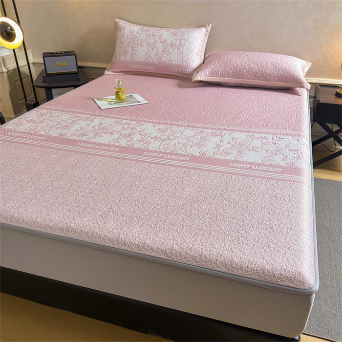 91家纺网 家纺一手货源 找家纺 慕木家纺 2026新款高端复合三明治PE乙纶提花610克冰豆豆凉席欧洛菲系列（提供买家秀） 欧洛菲-粉床笠款