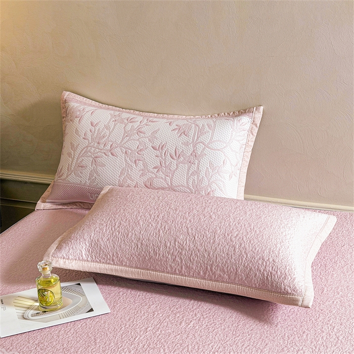 91家纺网 家纺一手货源 找家纺 慕木家纺 2026新款高端复合三明治PE乙纶提花610克冰豆豆凉席欧洛菲系列（提供买家秀） 欧洛菲-粉床笠款