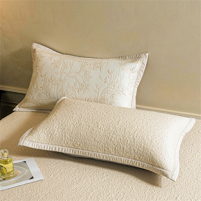 91家纺网 家纺一手货源 找家纺 慕木家纺 2026新款高端复合三明治PE乙纶提花610克冰豆豆凉席欧洛菲系列（提供买家秀） 欧洛菲-卡其床笠款