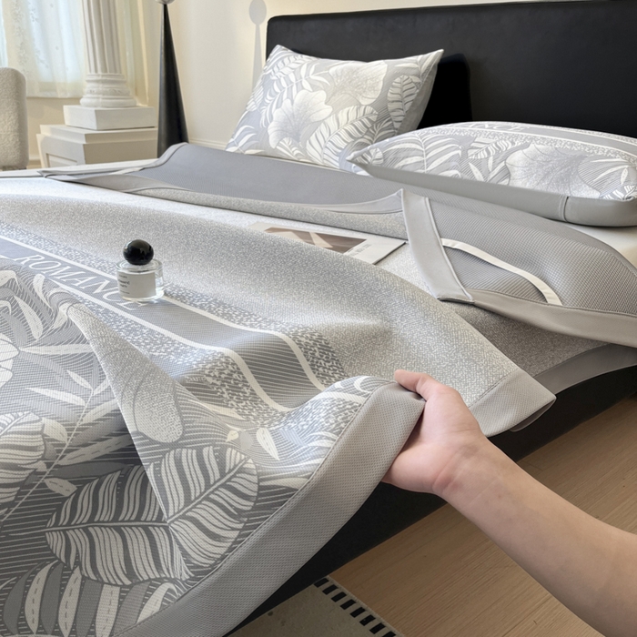 91家纺网 家纺一手货源 找家纺 席佬大 2026新款印花冰丝凉席席子 凉席款-月光灰