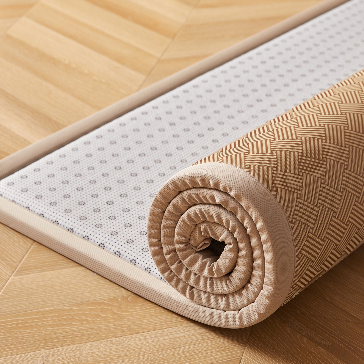 91家纺网 家纺一手货源 找家纺 喜她床垫 2026新款纯色凉感冰丝地垫 时尚凉席地垫床垫（厚度1.5cm） 咖色