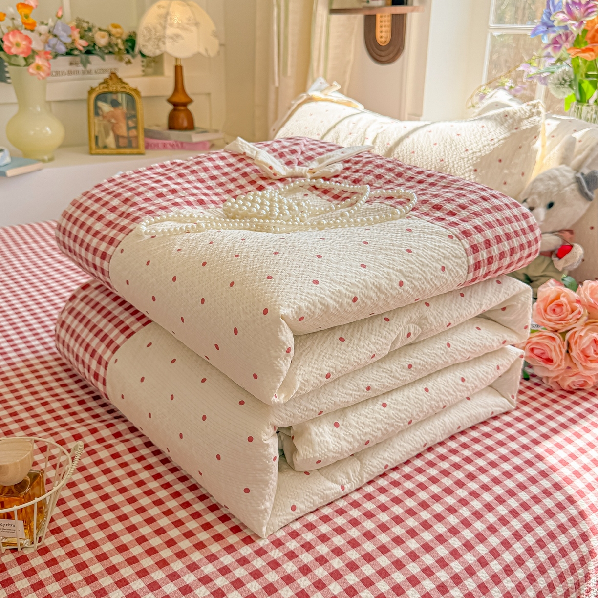 91家纺网 家纺一手货源 找家纺 （总）瑞禾家纺（原阿亮） 2026新款提花泡芙棉拼角蝴蝶结软乎乎的撸猫感单夏被夏被四件套-甜莓气泡