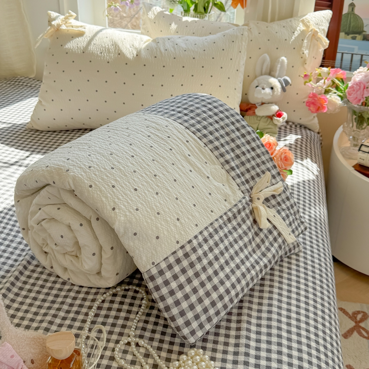 91家纺网 家纺一手货源 找家纺 （总）瑞禾家纺（原阿亮） 2026新款提花泡芙棉拼角蝴蝶结软乎乎的撸猫感单夏被夏被四件套-甜莓气泡