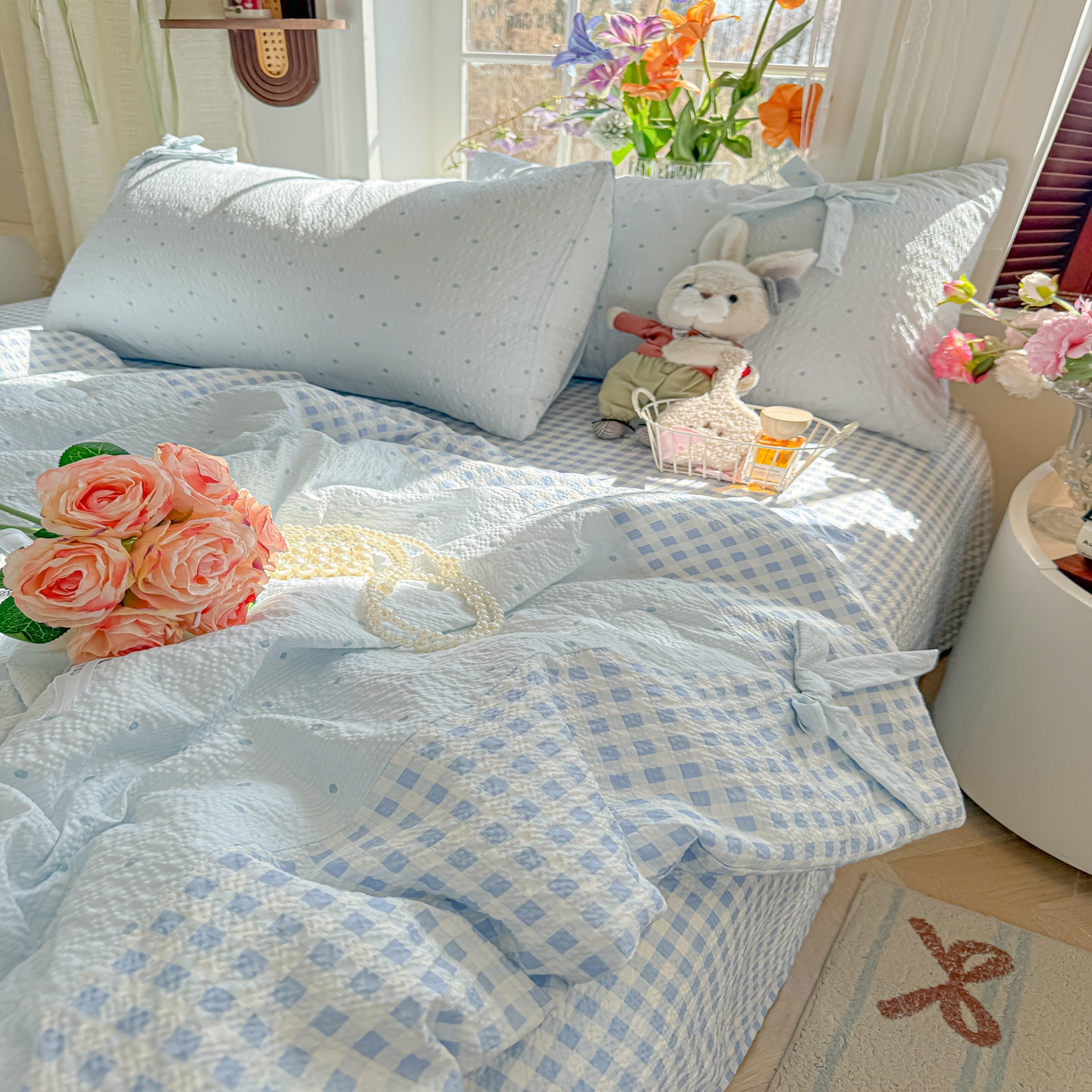 91家纺网 家纺一手货源 找家纺 瑞禾家纺（原阿亮） 2026新款提花泡芙棉拼角蝴蝶结软乎乎的撸猫感单夏被夏被四件套-甜莓气泡 甜莓气泡-海盐蓝波点